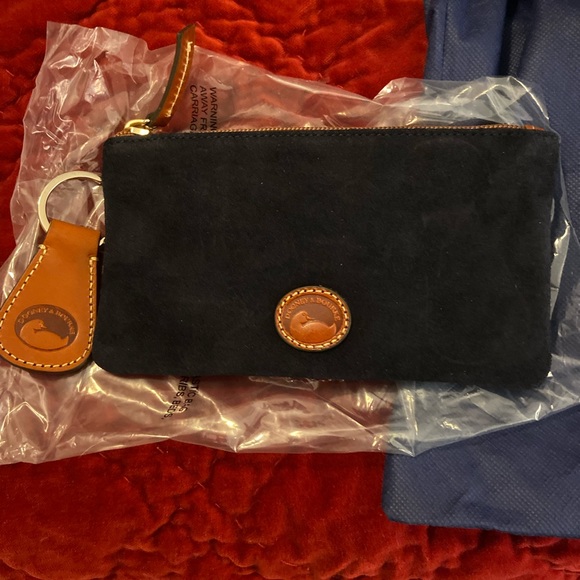 Dooney and Bourke hobo bag - Picture 2 of 7